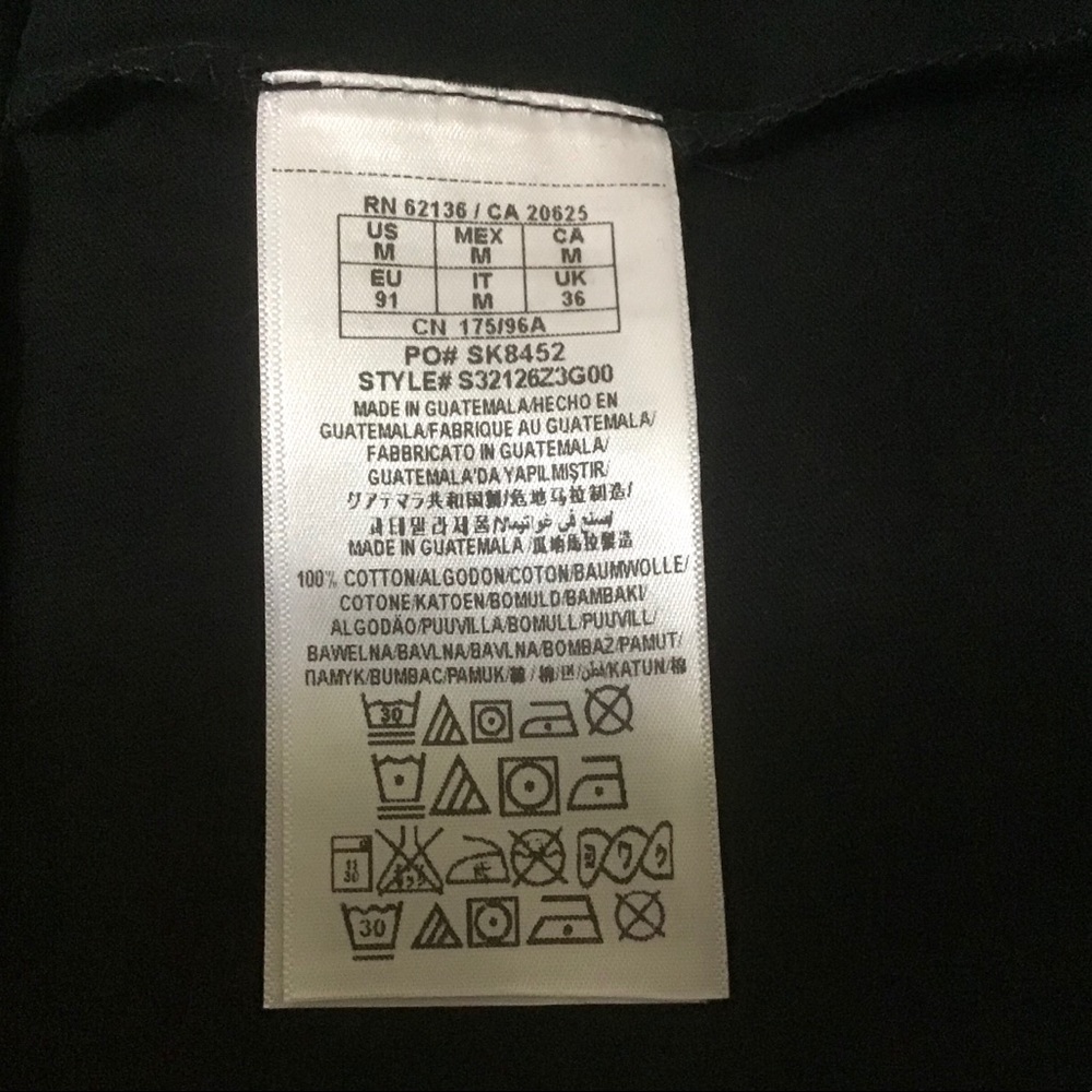 Guess Logo Tee - Picture 6 of 6